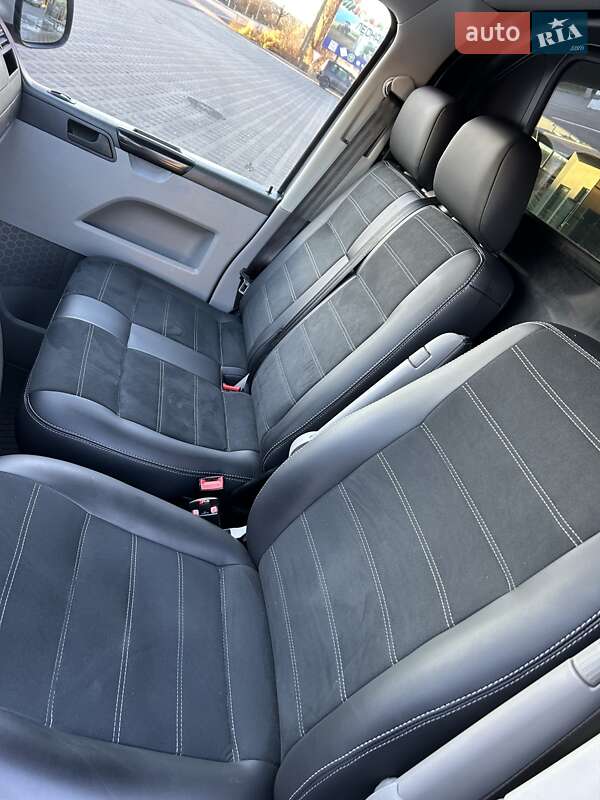 Микроавтобус грузовой (до 3,5т) Volkswagen Transporter 2012 в Иршаве