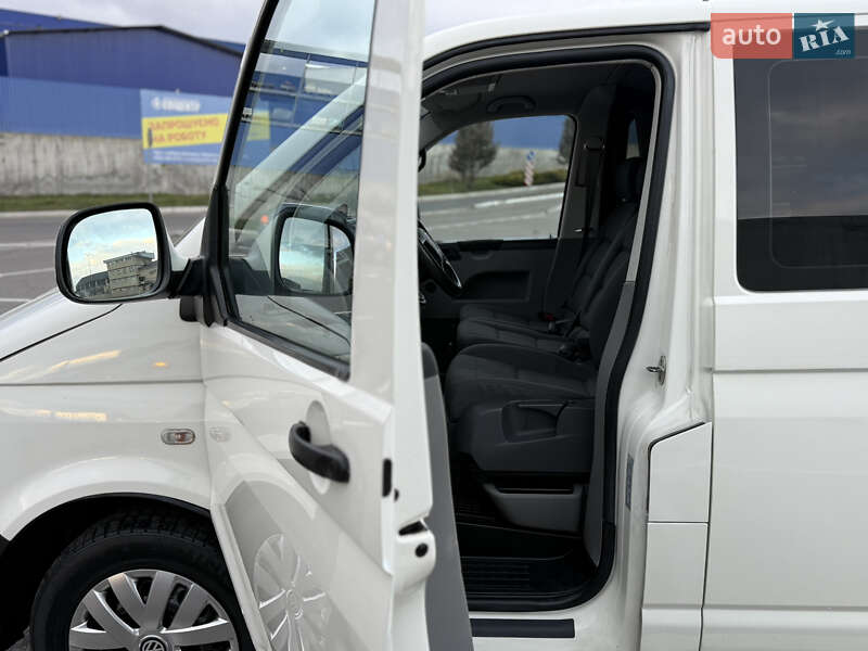Минивэн Volkswagen Transporter 2004 в Виннице