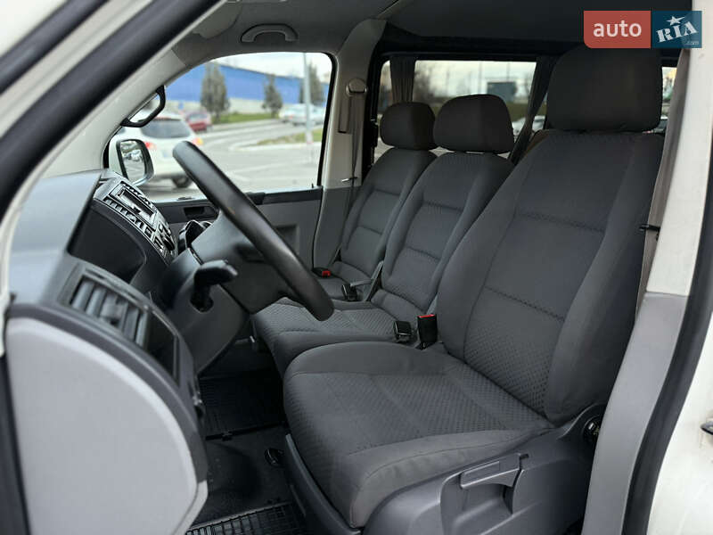 Минивэн Volkswagen Transporter 2004 в Виннице