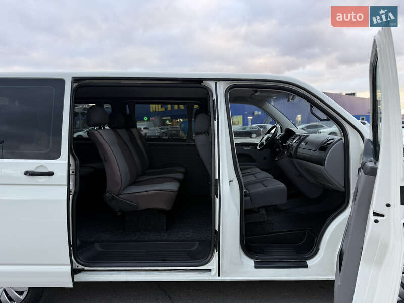 Минивэн Volkswagen Transporter 2004 в Виннице