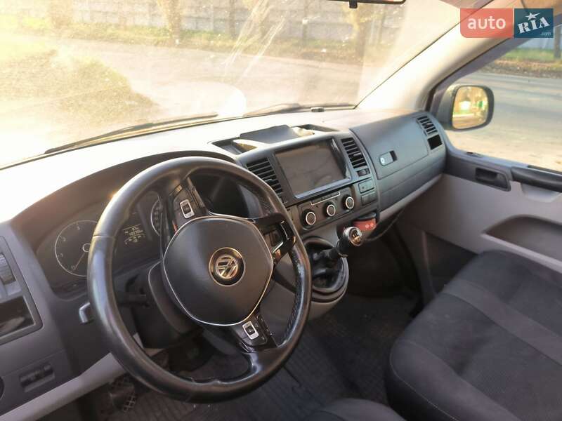 Вантажопасажирський фургон Volkswagen Transporter 2010 в Києві фото 2 Вантажопасажирський фургон Volkswagen Transporter 2010 в Києві