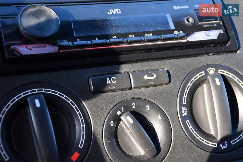 Мінівен Volkswagen Transporter 2006 в Дрогобичі