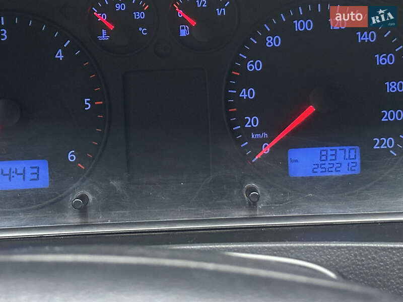 Вантажний фургон Volkswagen Transporter 2006 в Харкові