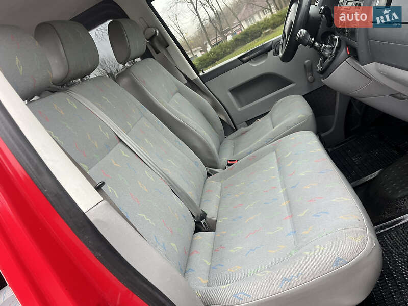 Минивэн Volkswagen Transporter 2003 в Кицмани