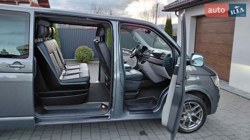 Минивэн Volkswagen Transporter 2019 в Долине