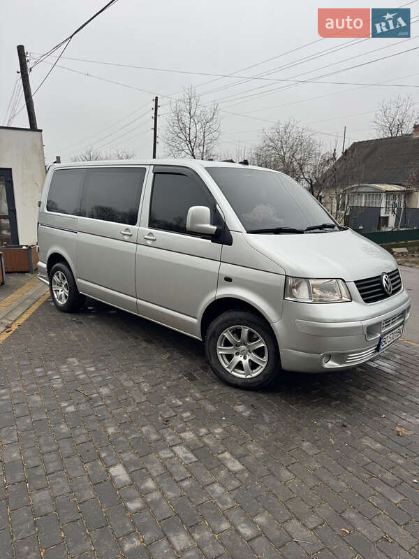 Минивэн Volkswagen Transporter 2006 в Вишневце