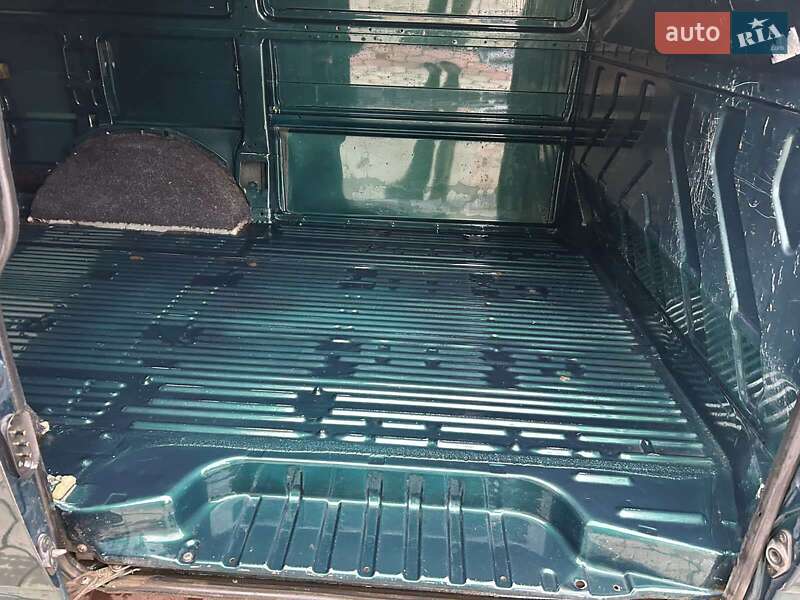 Грузовой фургон Volkswagen Transporter 2002 в Надворной