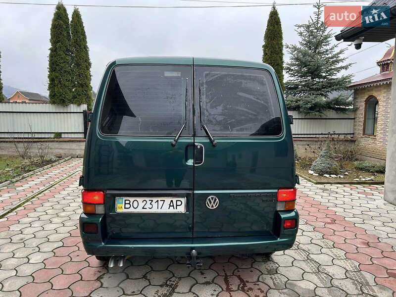 Грузовой фургон Volkswagen Transporter 2002 в Надворной