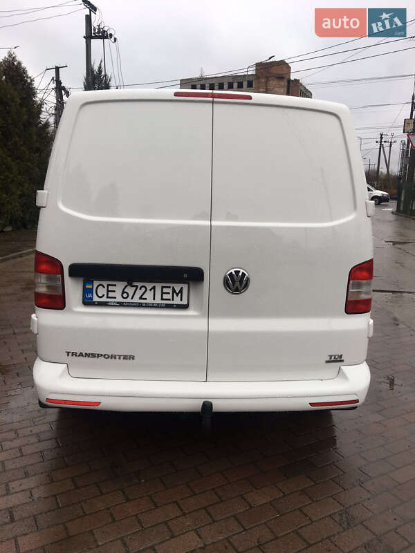Минивэн Volkswagen Transporter 2015 в Черновцах