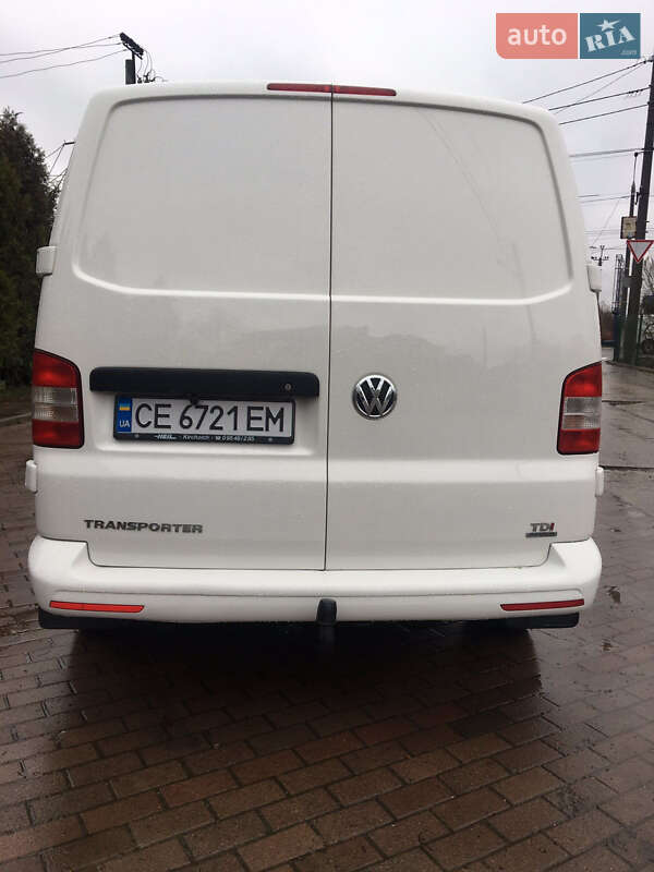 Минивэн Volkswagen Transporter 2015 в Черновцах