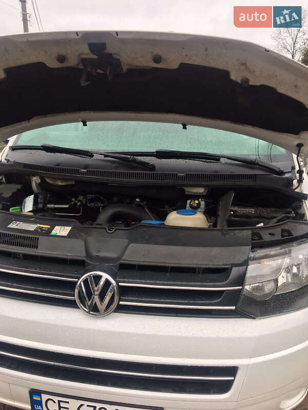 Минивэн Volkswagen Transporter 2015 в Черновцах