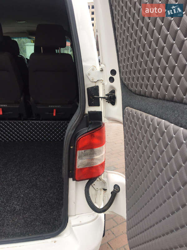 Минивэн Volkswagen Transporter 2015 в Черновцах
