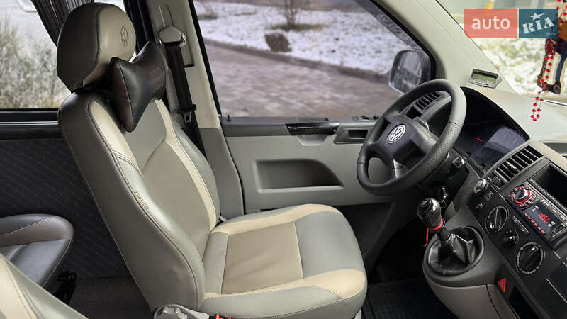 Минивэн Volkswagen Transporter 2005 в Ивано-Франковске