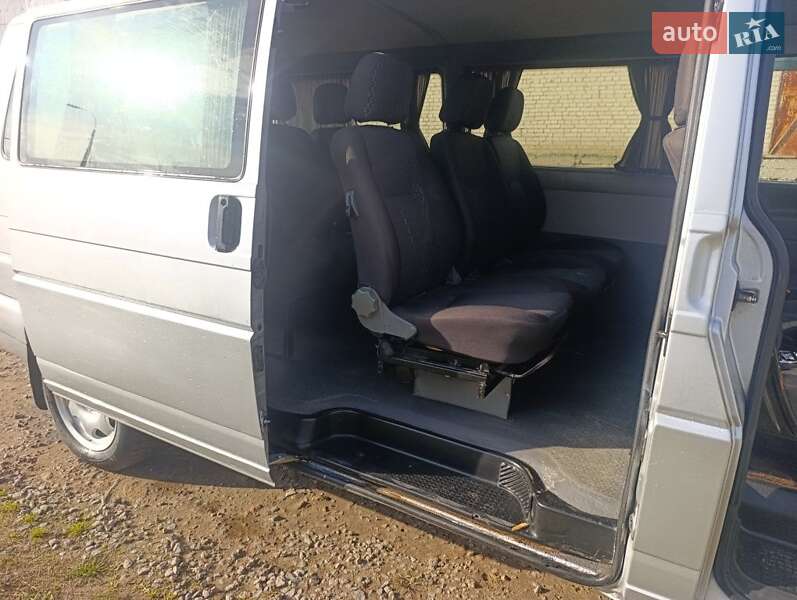 Минивэн Volkswagen Transporter 2003 в Ровно