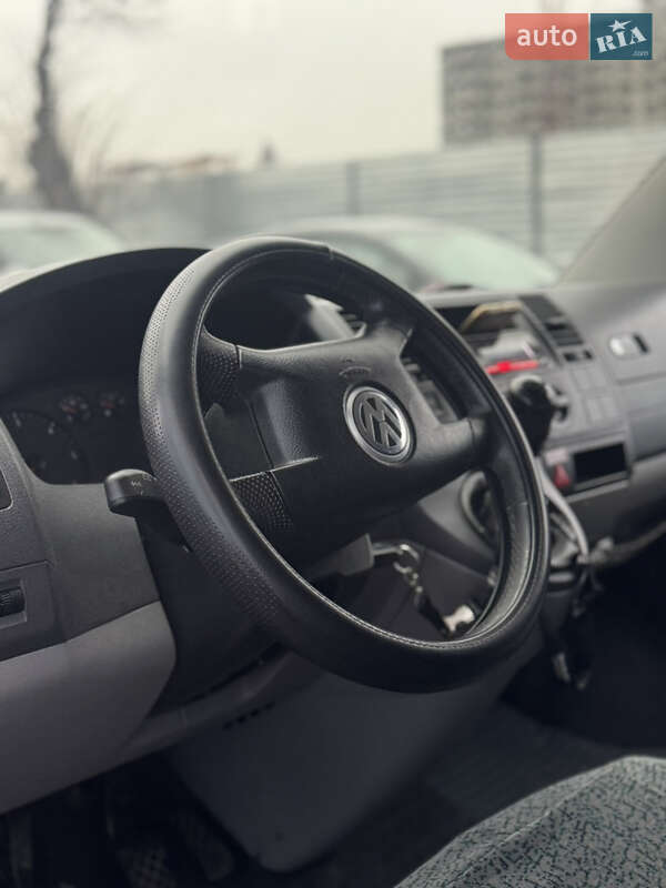 Вантажопасажирський фургон Volkswagen Transporter 2005 в Новосілках фото 7 Вантажопасажирський фургон Volkswagen Transporter 2005 в Новосілках