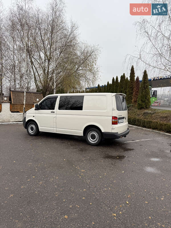 Минивэн Volkswagen Transporter 2005 в Смеле