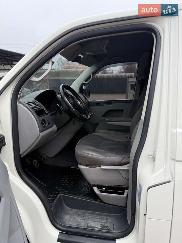 Минивэн Volkswagen Transporter 2005 в Смеле