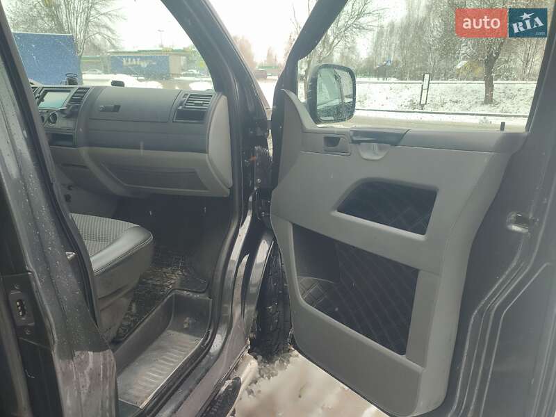 Минивэн Volkswagen Transporter 2005 в Ратным