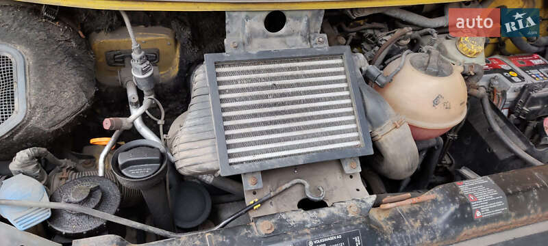 Минивэн Volkswagen Transporter 2000 в Киеве