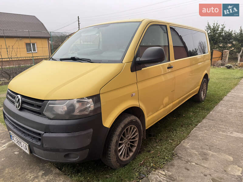 Минивэн Volkswagen Transporter 2012 в Золочеве