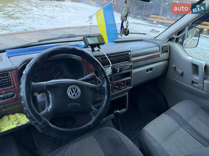 Минивэн Volkswagen Transporter 2001 в Яремче