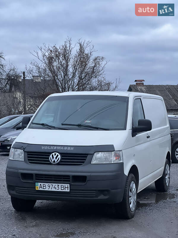 Вантажний фургон Volkswagen Transporter 2005 в Вінниці