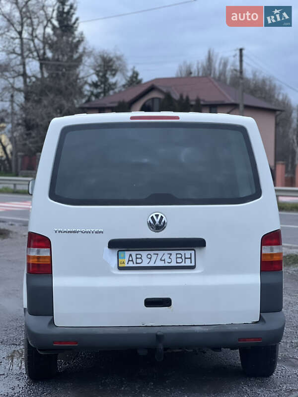 Вантажний фургон Volkswagen Transporter 2005 в Вінниці