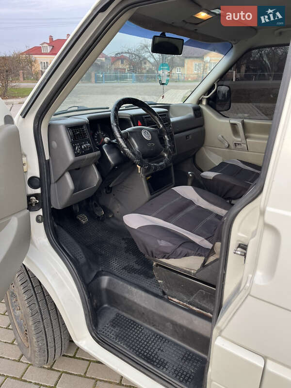 Вантажний фургон Volkswagen Transporter 2003 в Бучачі