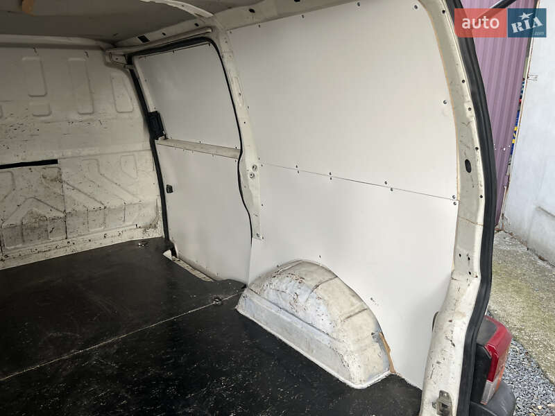 Вантажний фургон Volkswagen Transporter 2003 в Бучачі