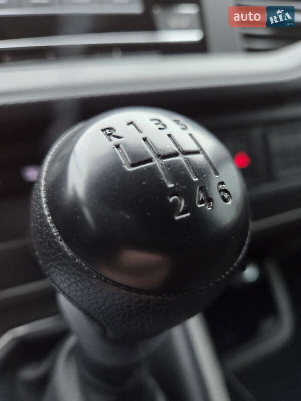 Минивэн Volkswagen Transporter 2021 в Киеве фото 10 Минивэн Volkswagen Transporter 2021 в Киеве