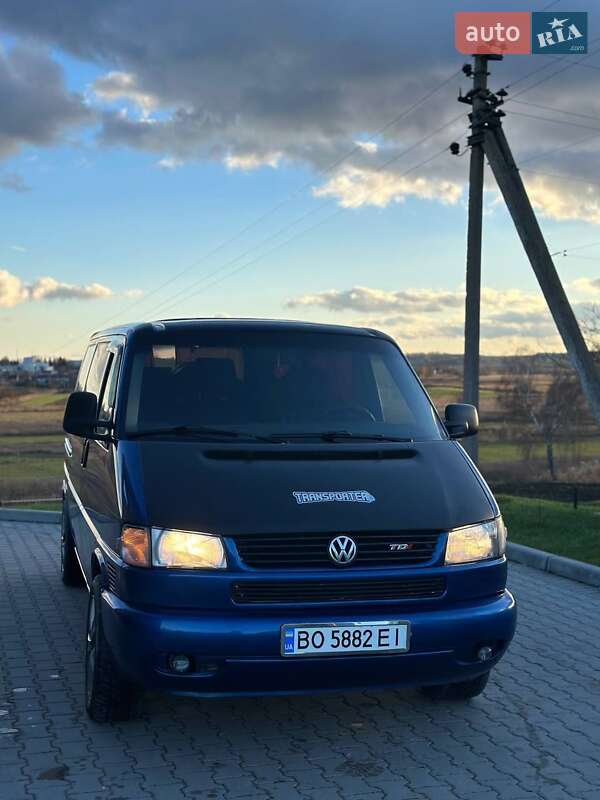 Минивэн Volkswagen Transporter 2001 в Шумске