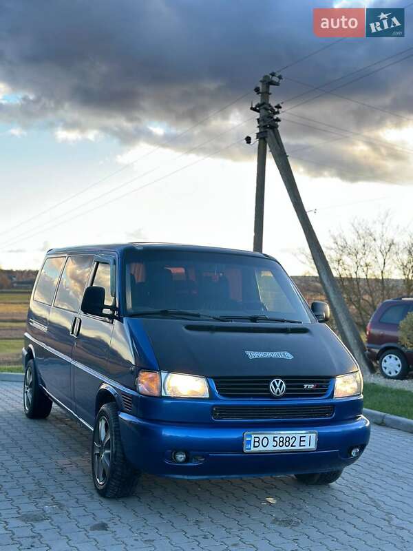 Минивэн Volkswagen Transporter 2001 в Шумске