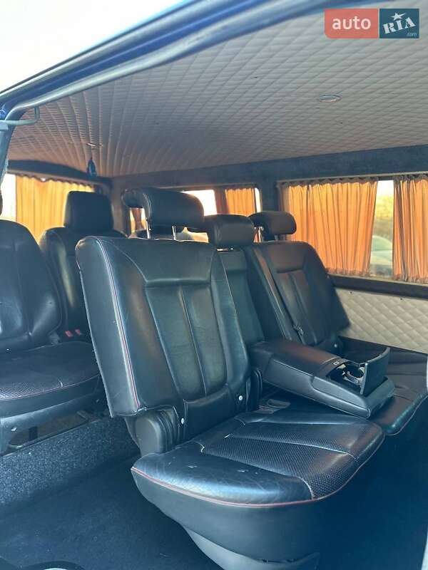 Минивэн Volkswagen Transporter 2001 в Шумске