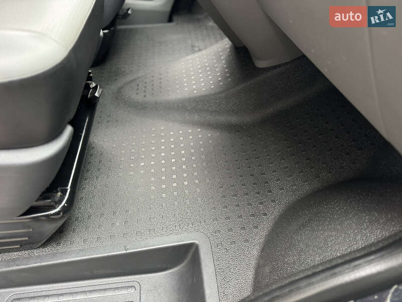 Вантажний фургон Volkswagen Transporter 2020 в Києві