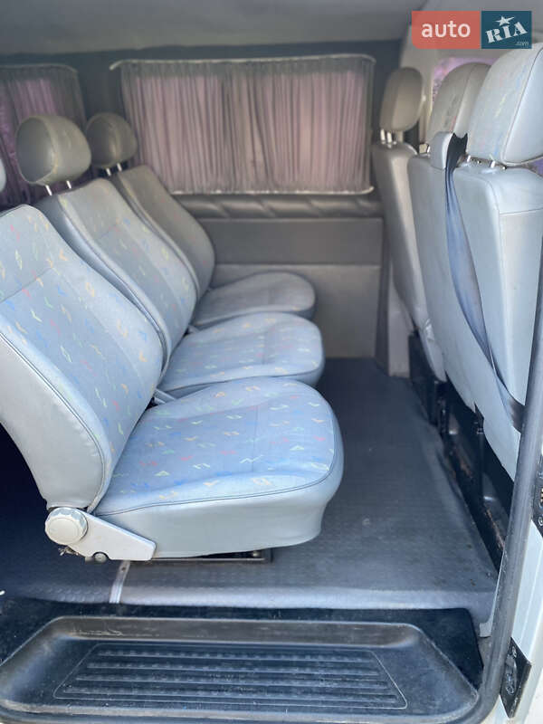 Минивэн Volkswagen Transporter 2006 в Павлограде
