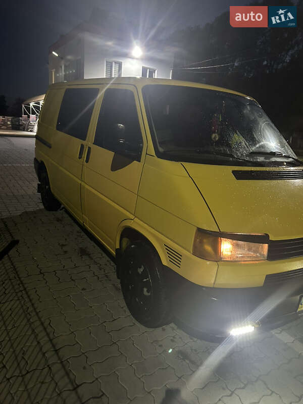 Минивэн Volkswagen Transporter 1999 в Калуше