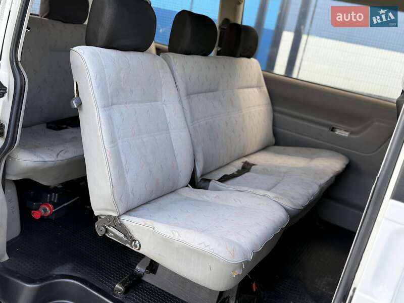 Мінівен Volkswagen Transporter 2000 в Львові