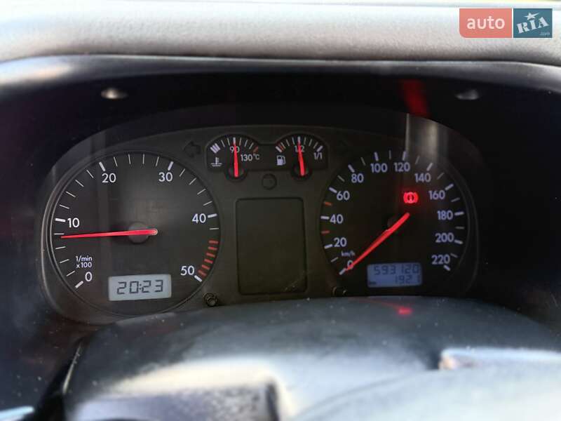 Мінівен Volkswagen Transporter 2000 в Львові