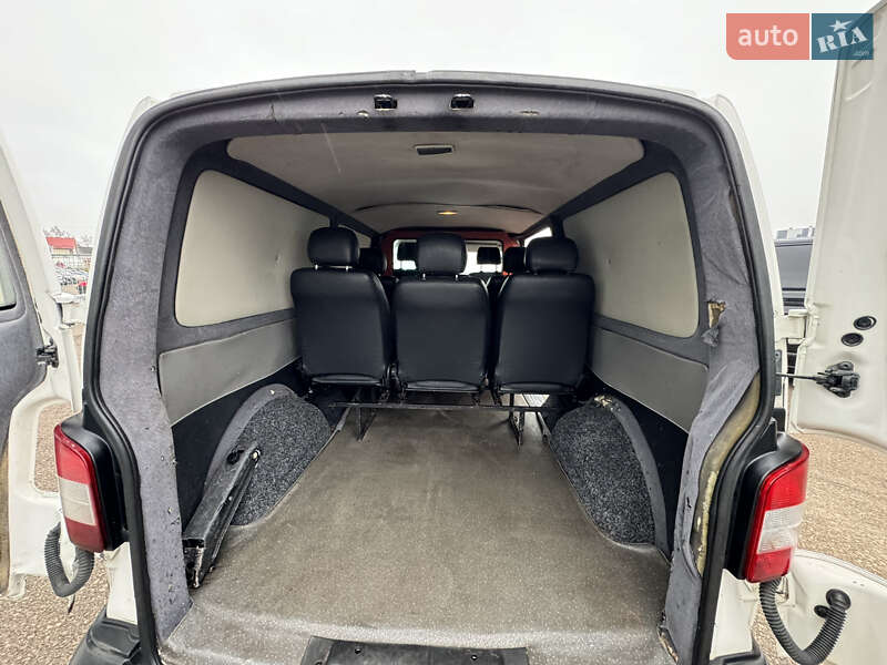 Грузовой фургон Volkswagen Transporter 2013 в Киеве