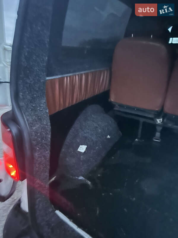 Мінівен Volkswagen Transporter 2004 в Врадіївці фото 7 Мінівен Volkswagen Transporter 2004 в Врадіївці