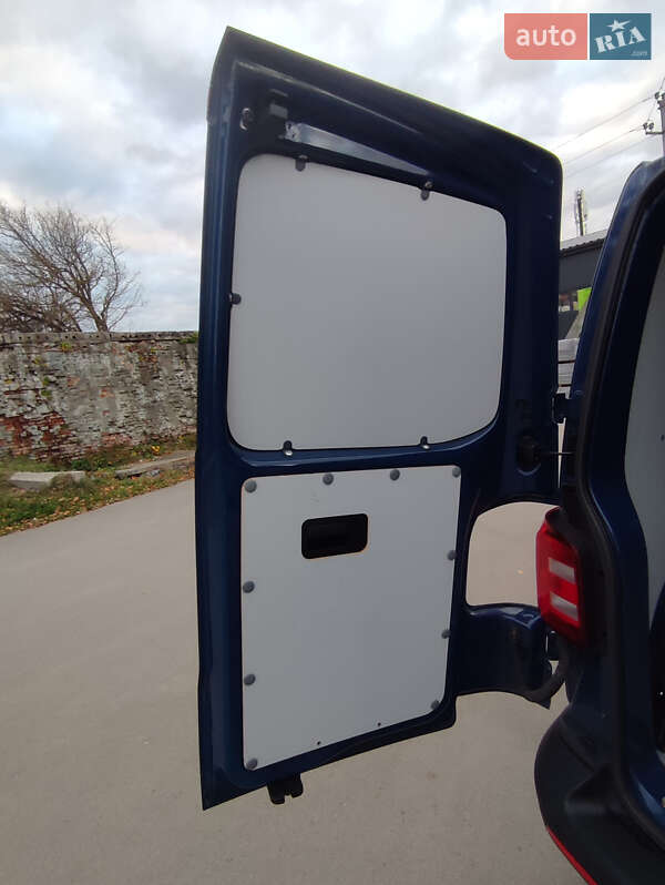 Вантажний фургон Volkswagen Transporter 2018 в Луцьку