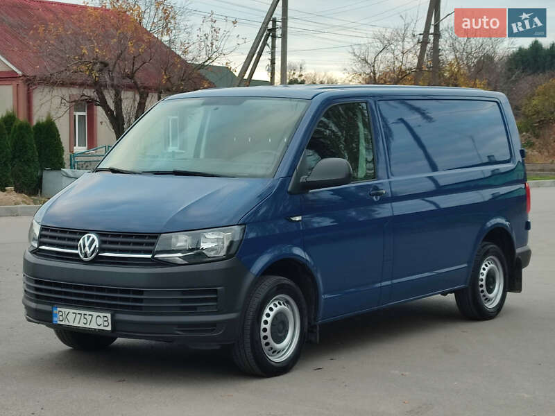 Вантажний фургон Volkswagen Transporter 2018 в Луцьку