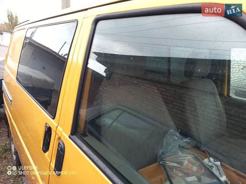 Мінівен Volkswagen Transporter 2002 в Києві