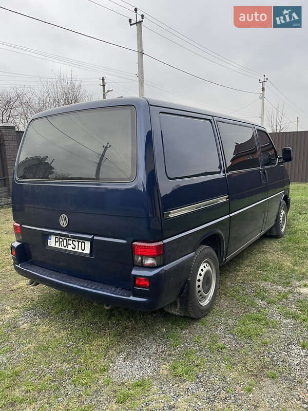 Вантажний фургон Volkswagen Transporter 1998 в Бучі