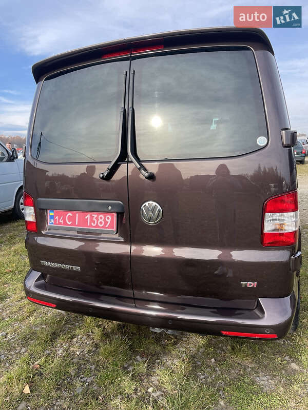 Мінівен Volkswagen Transporter 2013 в Надвірній