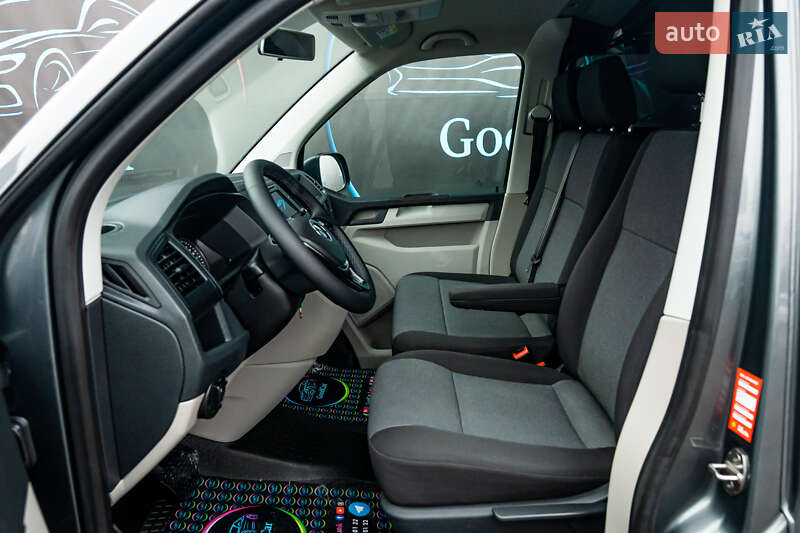 Вантажний фургон Volkswagen Transporter 2018 в Луцьку