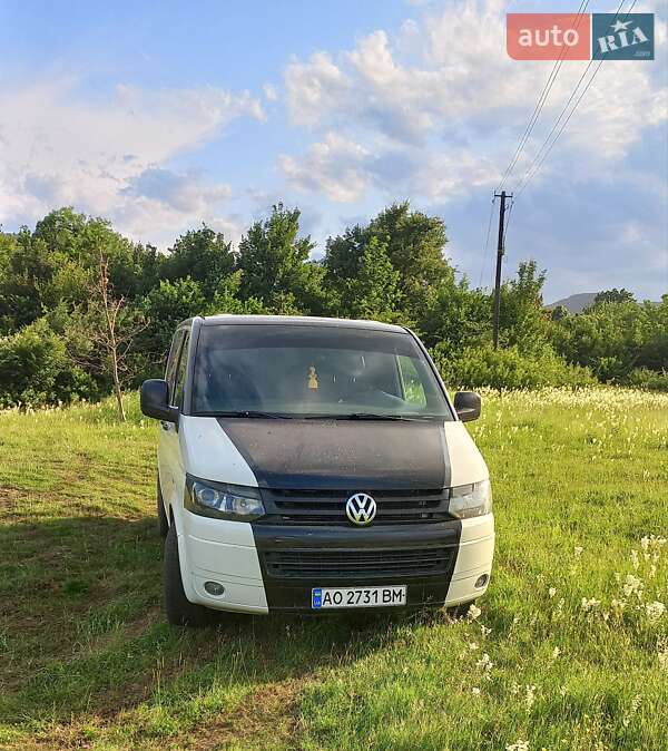 Мінівен Volkswagen Transporter 2007 в Перечині фото Мінівен Volkswagen Transporter 2007 в Перечині