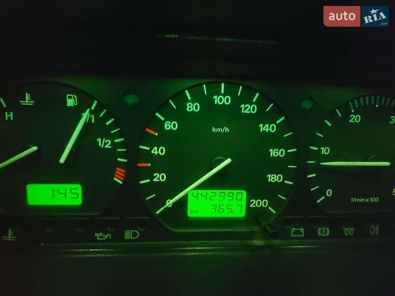 Минивэн Volkswagen Transporter 1996 в Остроге