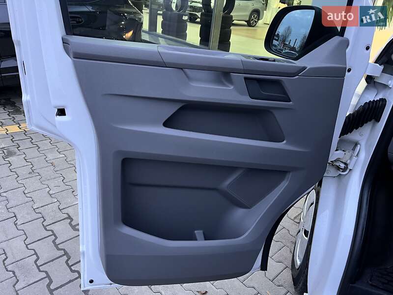 Мінівен Volkswagen Transporter 2022 в Житомирі