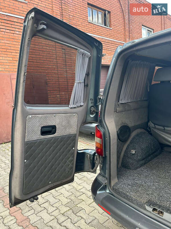 Мінівен Volkswagen Transporter 2006 в Хмельницькому